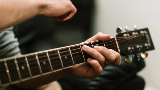 Tips Bermain Gitar Agar Lebih Mudah Dipahami Bagi Para Pemula